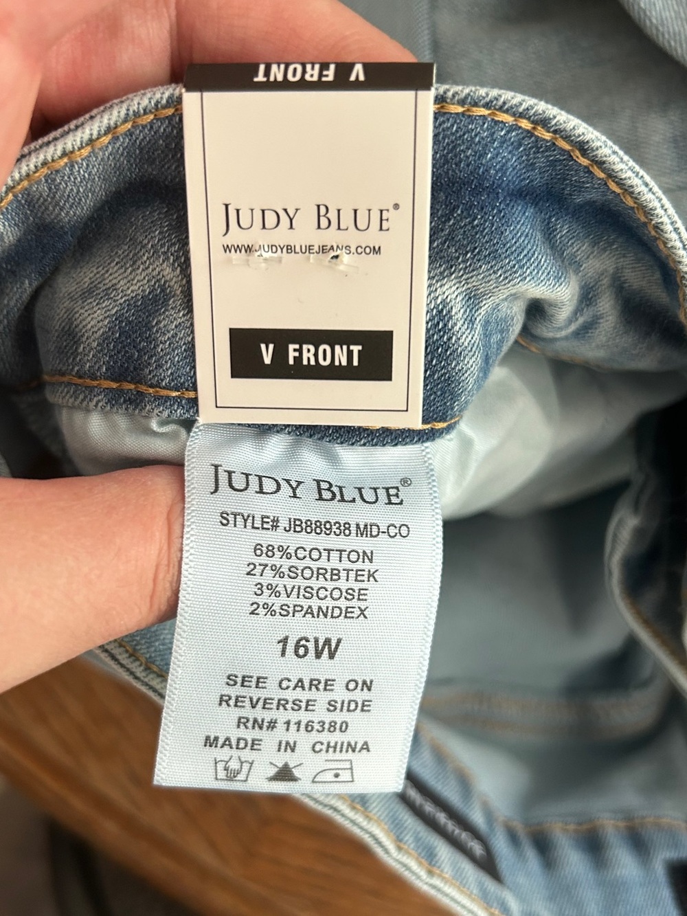 NWT Judy Blue BLAIRE Mid Rise V Front Cuff Boyfriend Cool Denim Casual 16W - Picture 7 of 15